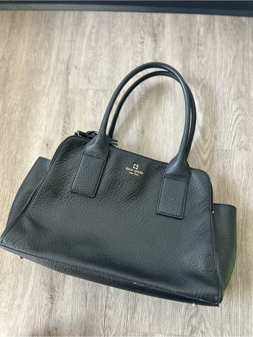 Kate SpadeโSouthport Avenue Lydia Black Leather Large Satchel Shoulder BagโPurse